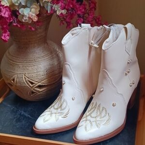NEW MIA Embroidered Pearl Accent Zip Ankle Cowboy Boot